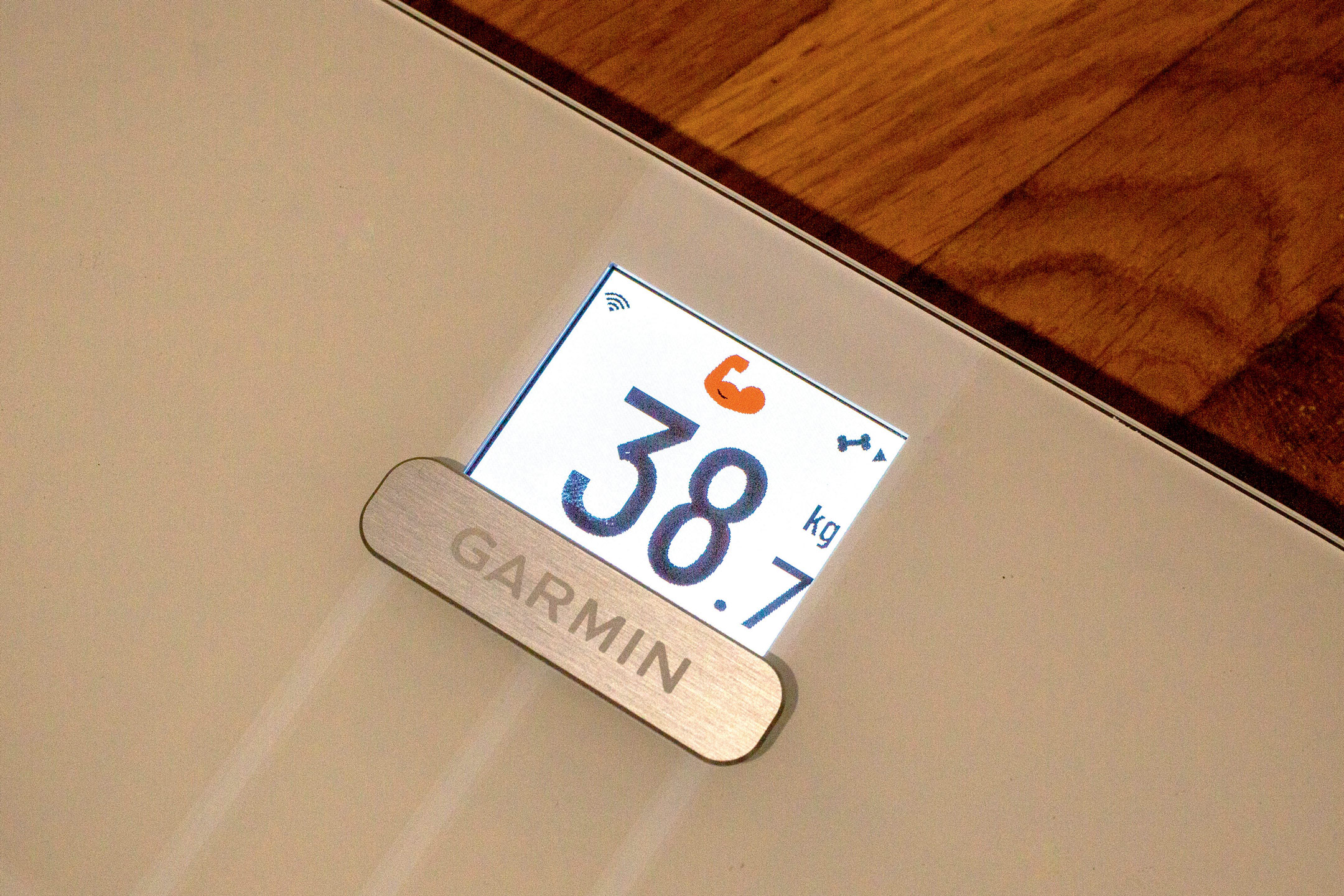 Garmin-Index-S2-3.jpg