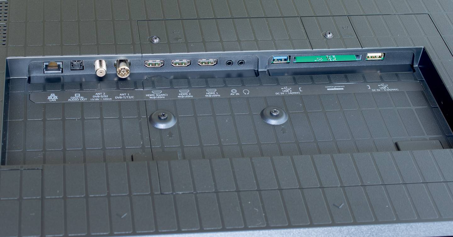 Hisense-U8Q-1.jpg