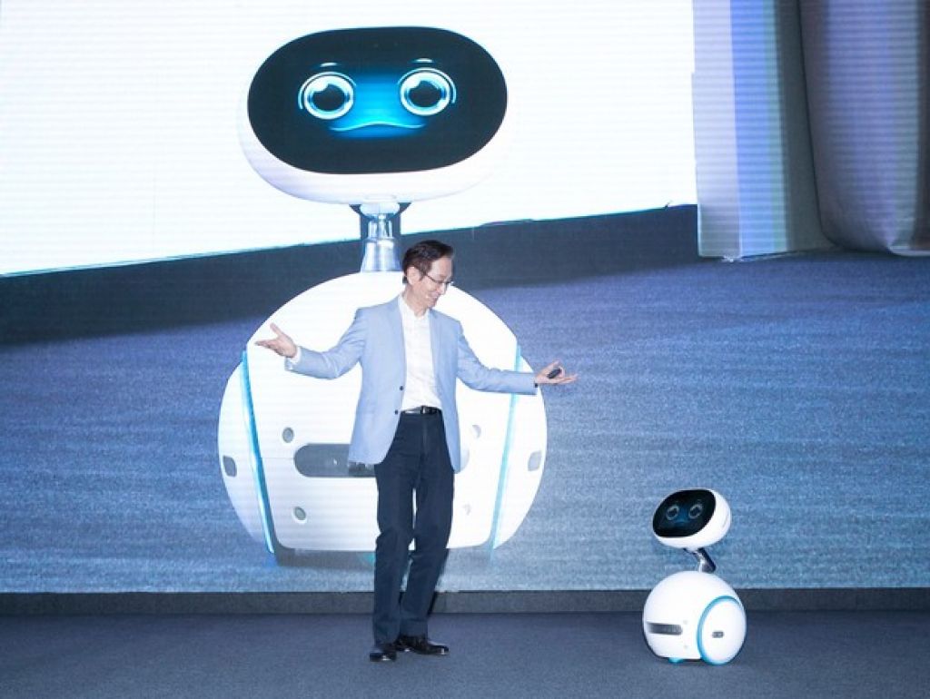 Computex 2016: Asus predstavio svoj VR headset i Zenbo robota