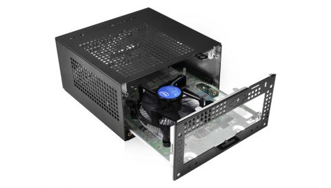 ASRock i Intel udruženim snagama stvorili maleno računalo DeskMini