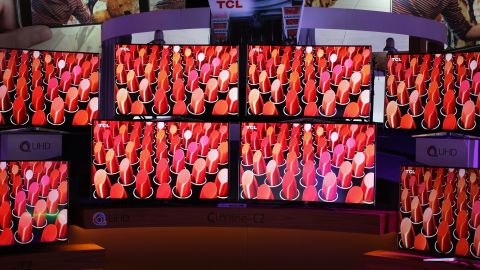 TCL-ov QD-Mini LED televizor od 115 inča, koji košta 20.000 dolara, dolazi s ulaznicom za Super Bowl