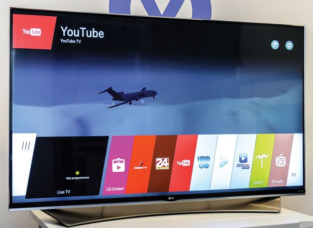 impresivno Osim što svojim “Auditorium” stalkom plijeni pažnju, to čini i potpuno metalnom konstrukcijom