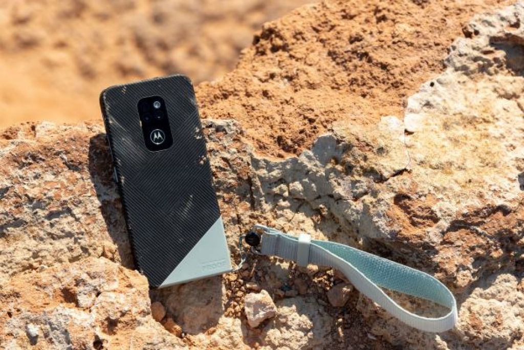 Motorola ima novi robusni mobitel, defy